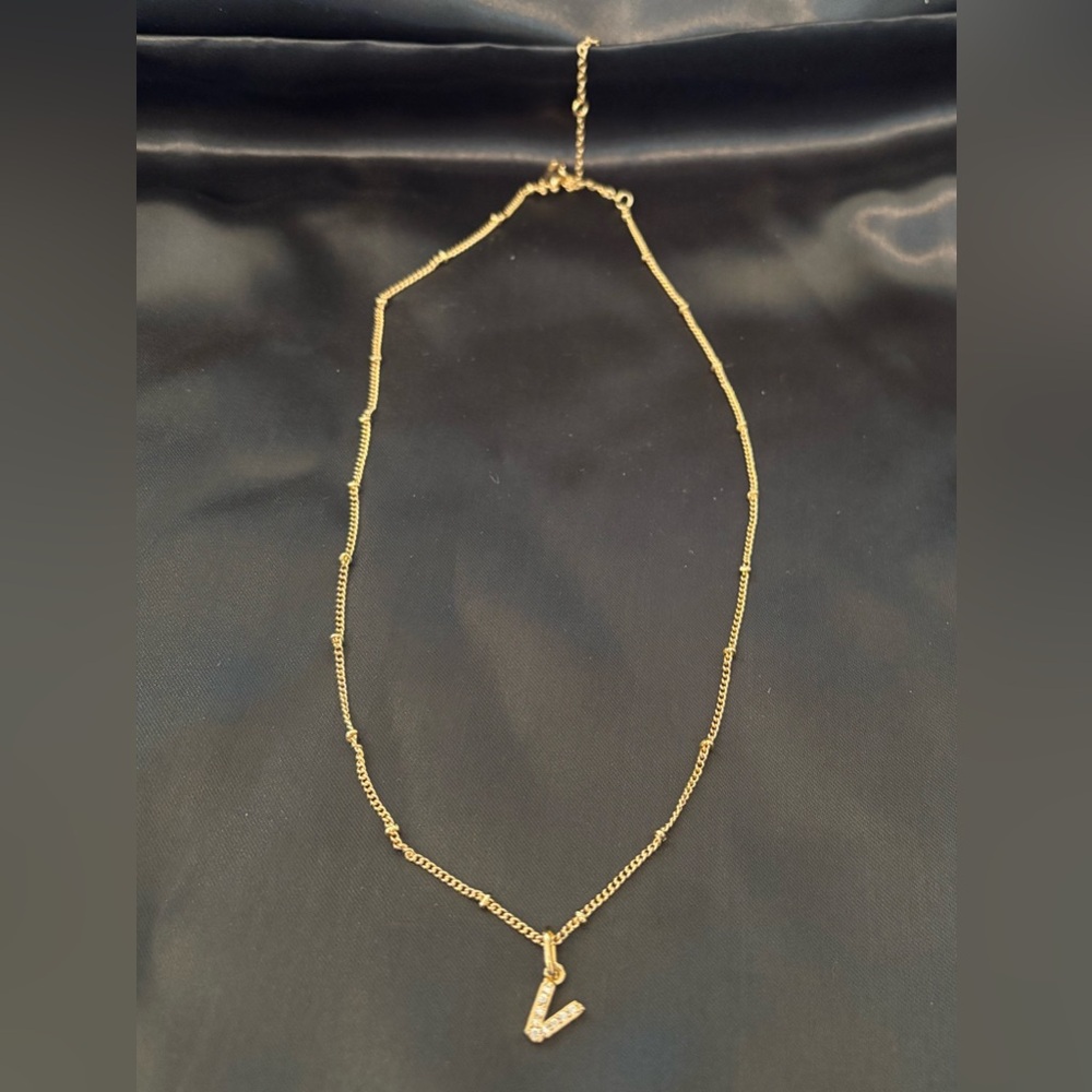 NWT Allison Rose Atelier 14K Gold Plated "V" Initial Necklace - Picture 6 of 6